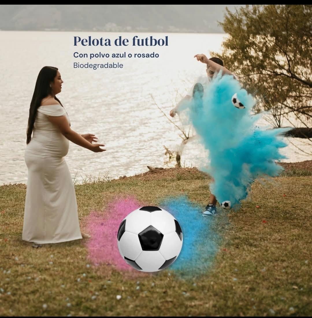 Pelota de futbol con polvo azul o rosado